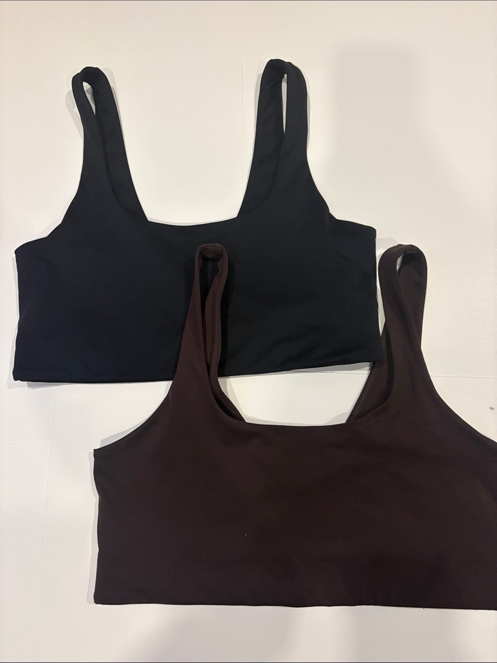 New girlfriend collective Scoop Bralette — Black & Dark Brown